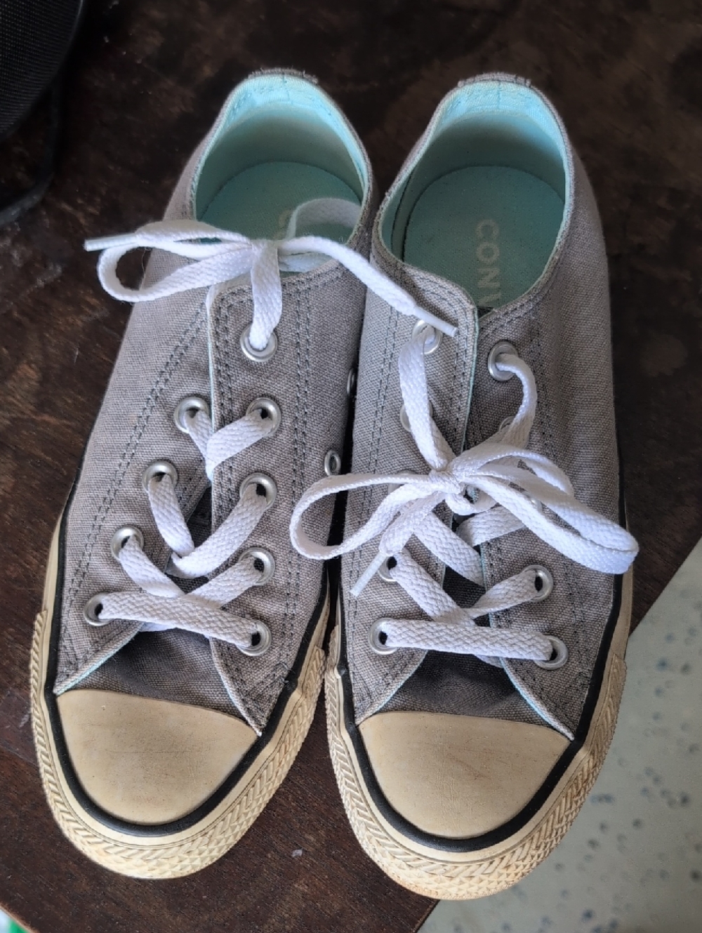 cute double tongue converse shoes